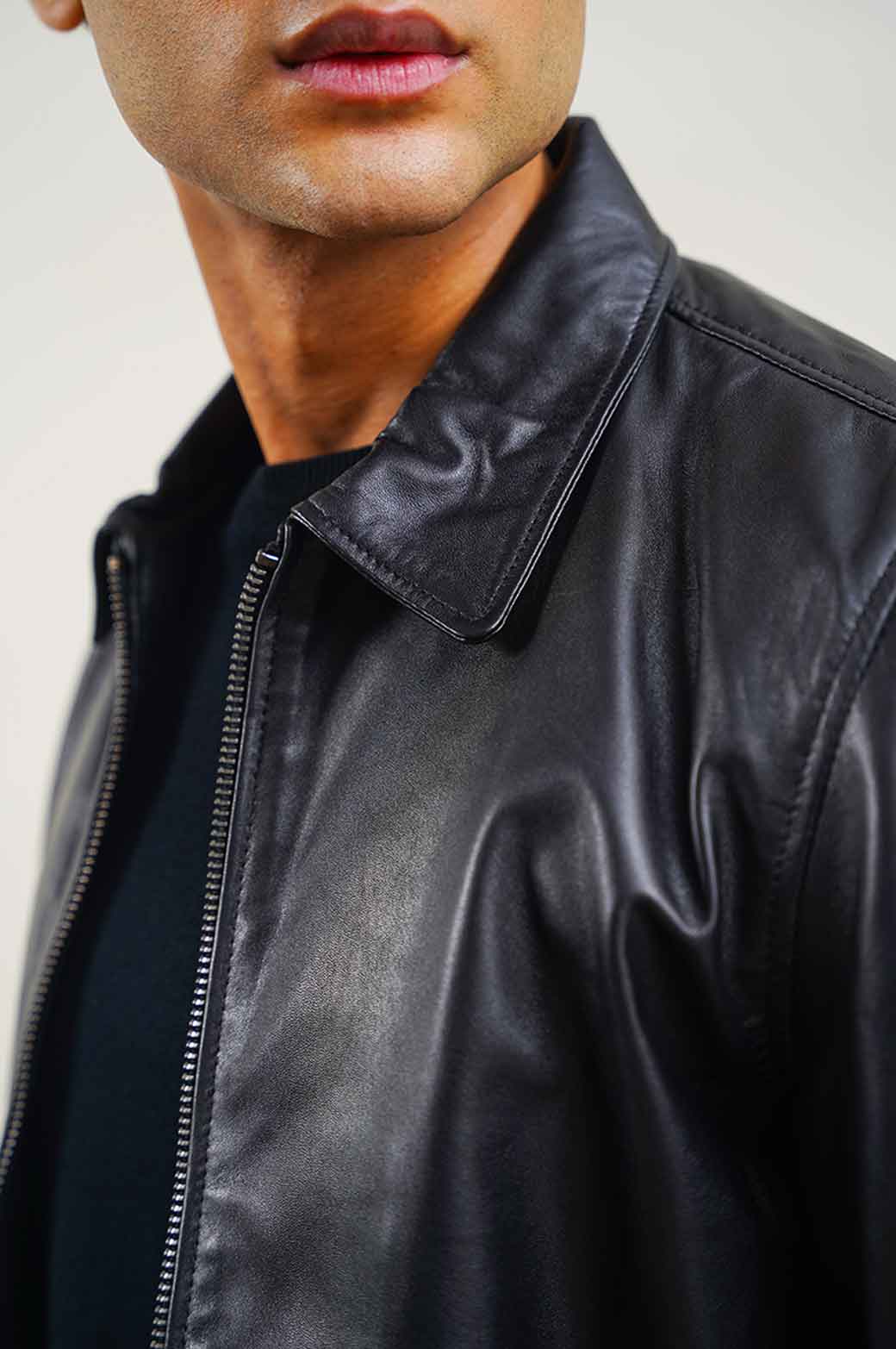 BLACK LEATHER ZIP-UP JACKET