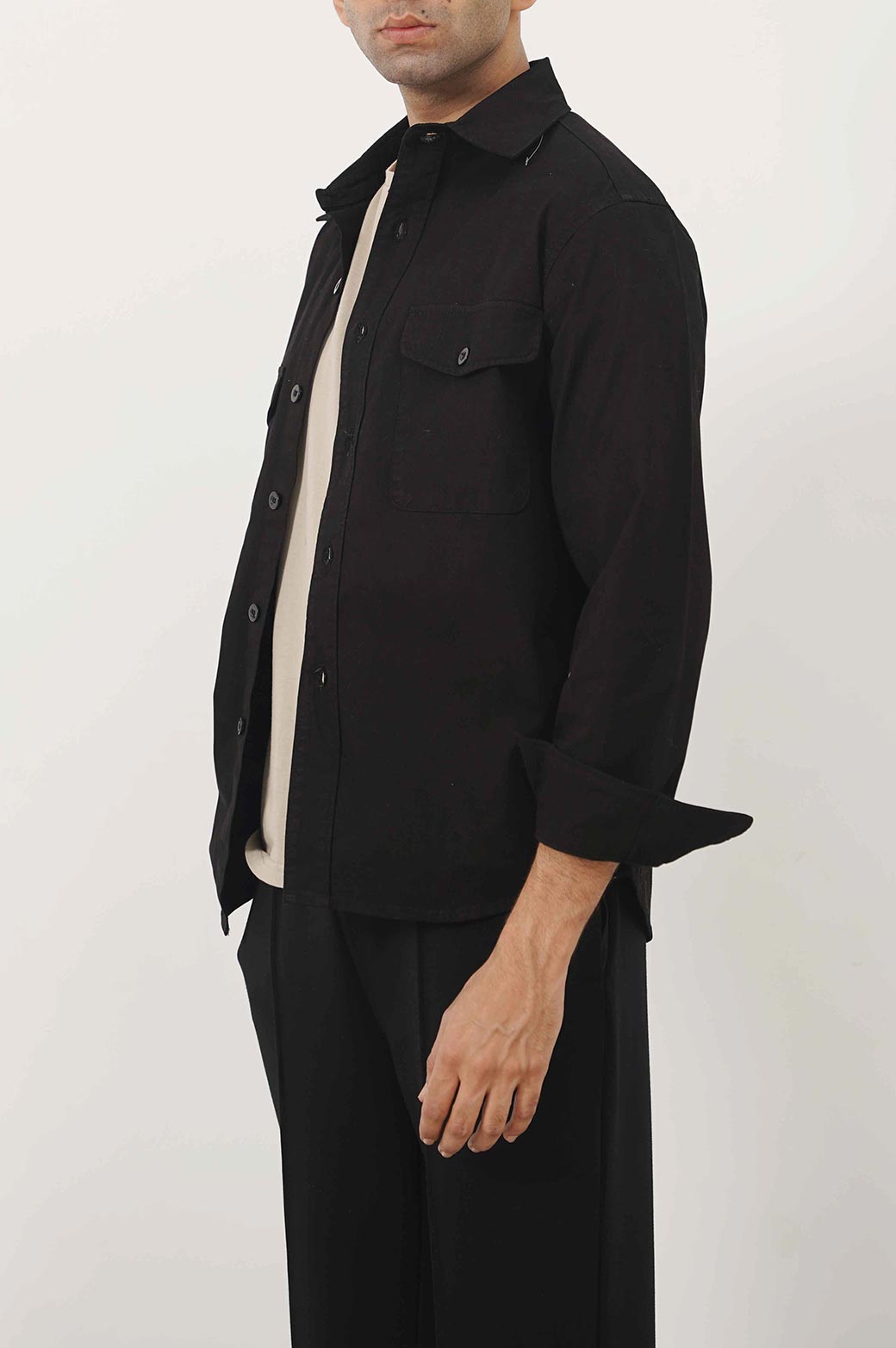 BLACK OVERSHIRT WITH POCKETS