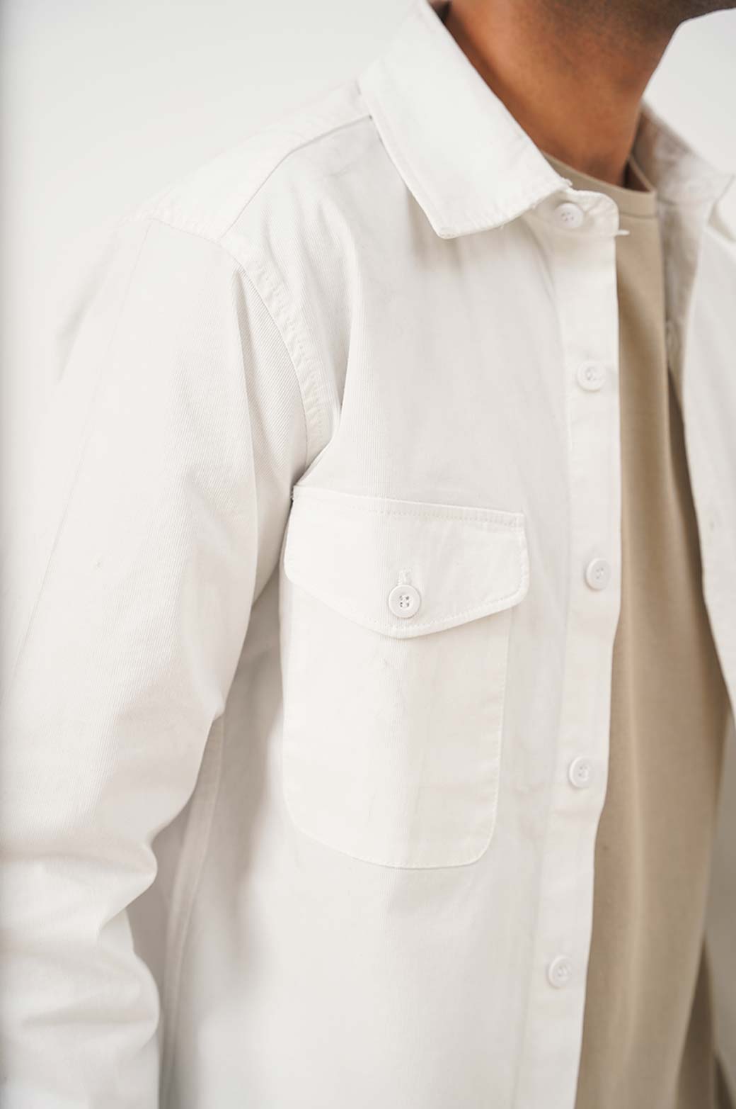 WHITE OVERSHIRT WITH POCKETS