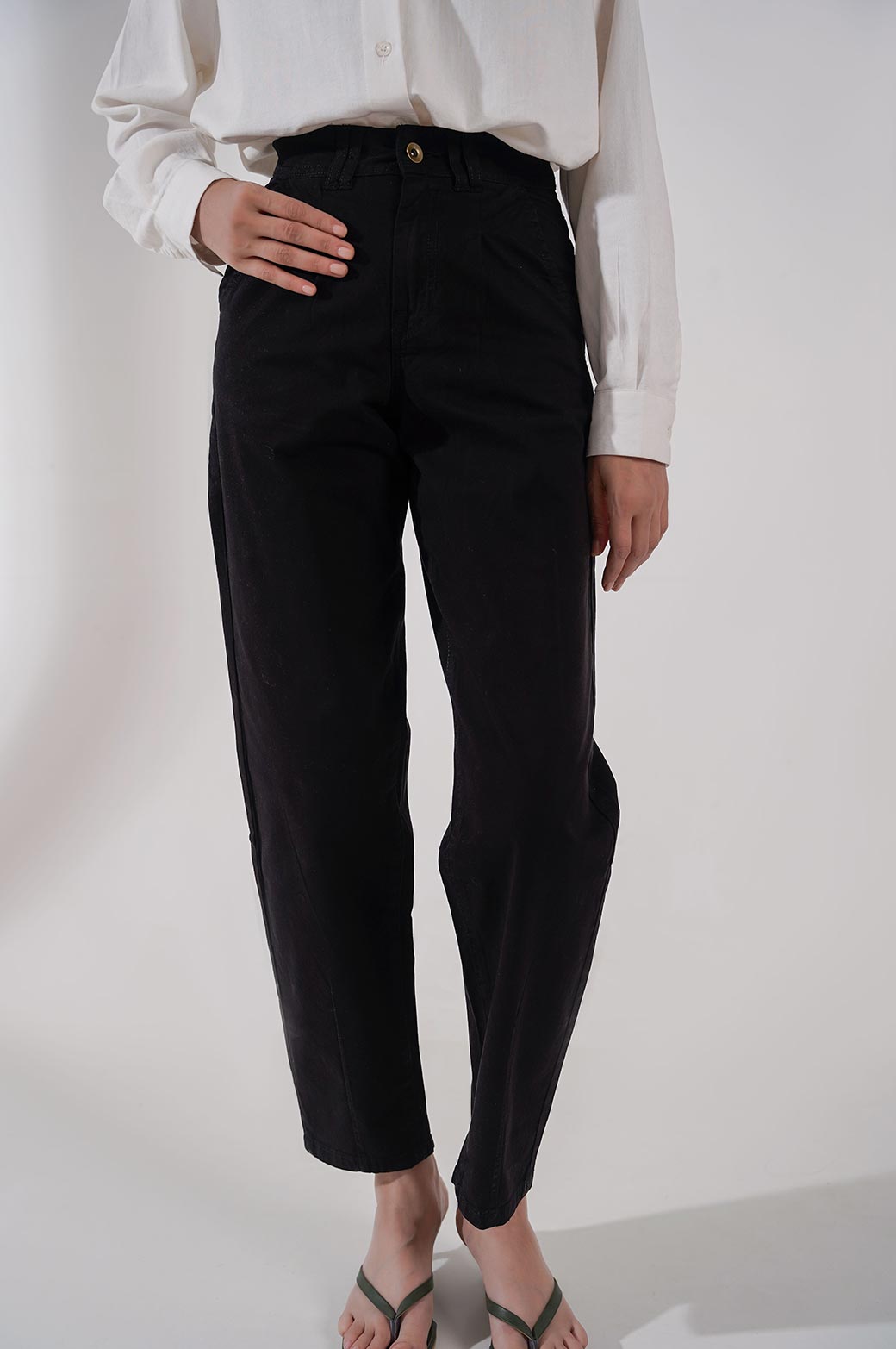 BLACK HIGH WAISTED CHINOS