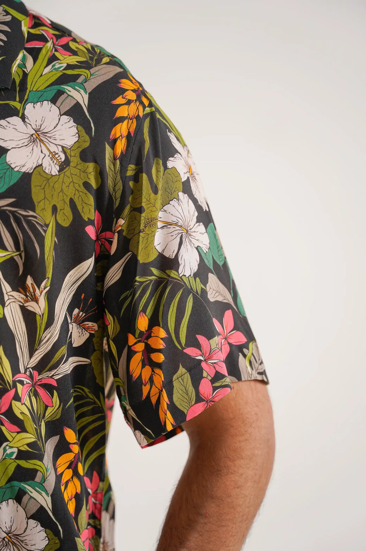 BLACK SAFARI BUTTON DOWN SHIRT