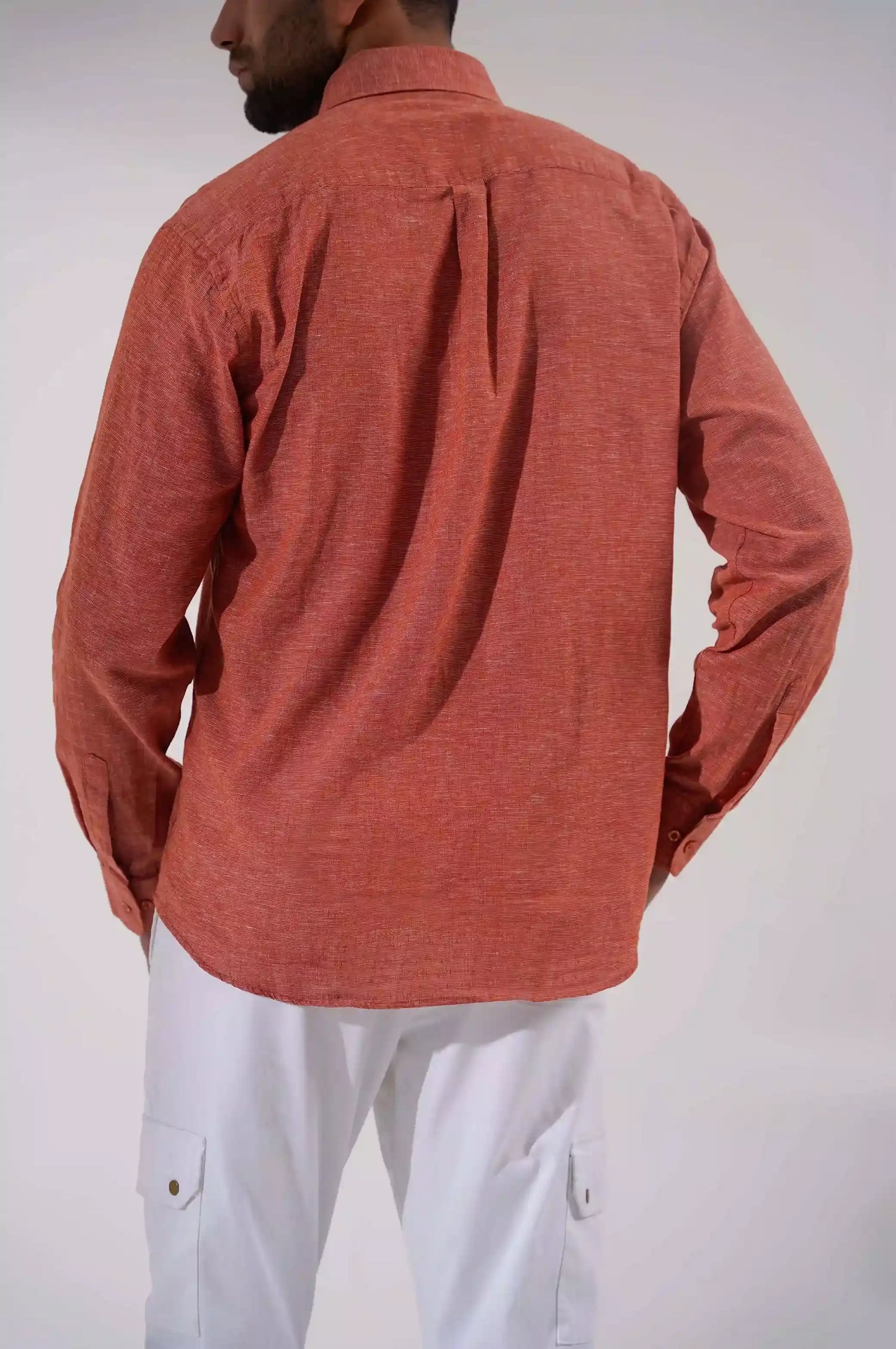 RUST MAN BUTTON DOWN SHIRT