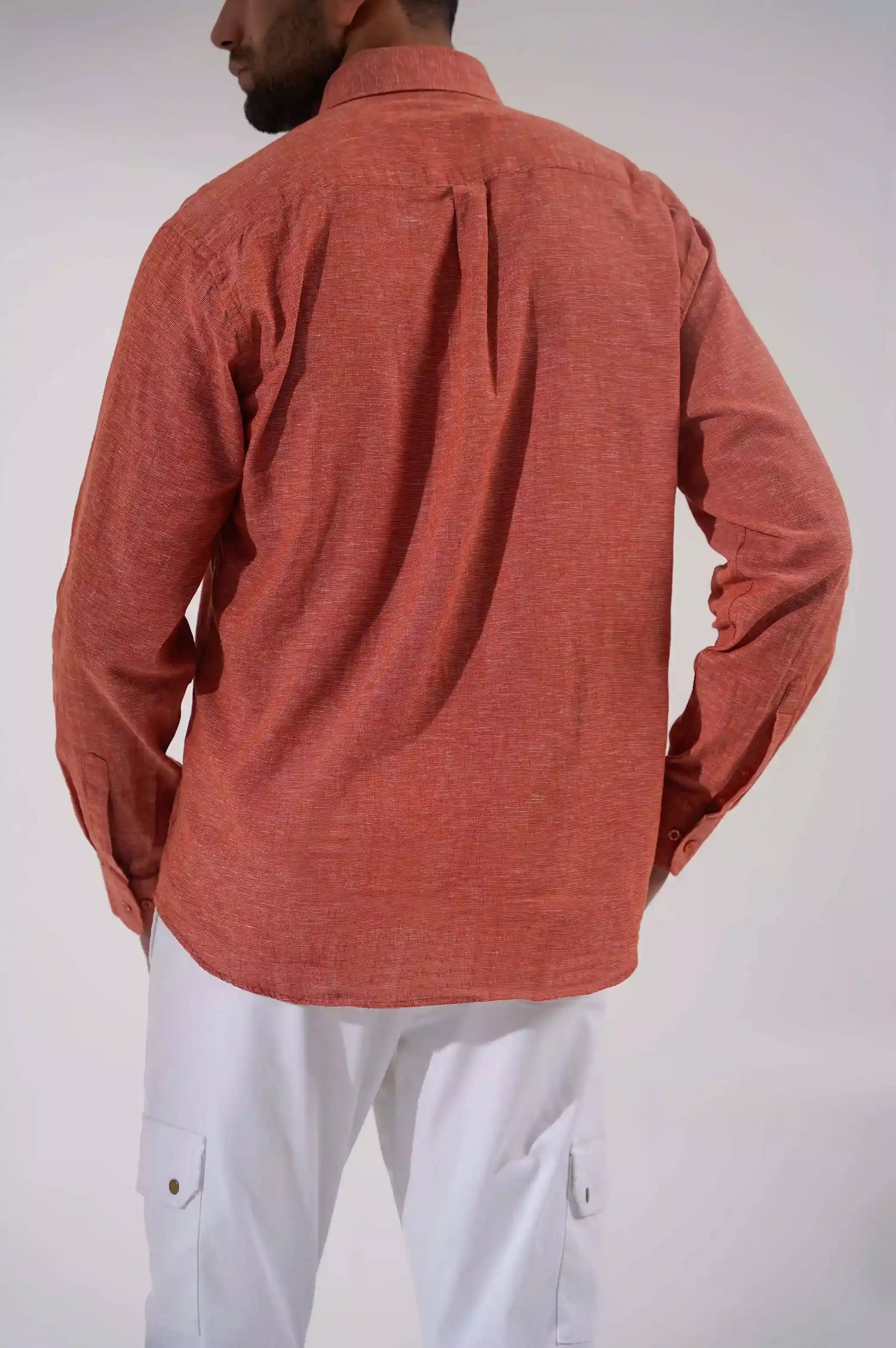 RUST MAN BUTTON DOWN SHIRT
