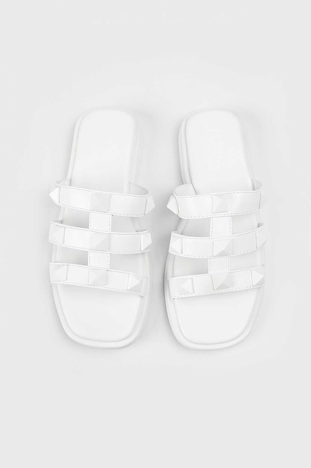WHITE BASIC STUDED SLIDE