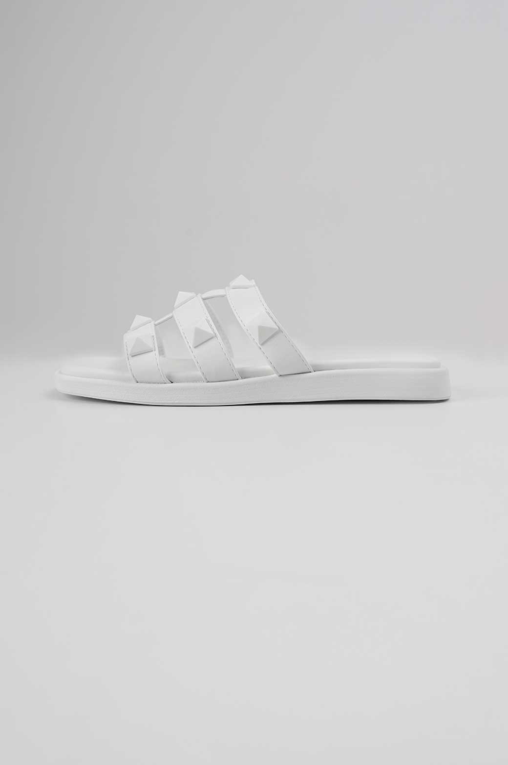 WHITE BASIC STUDED SLIDE