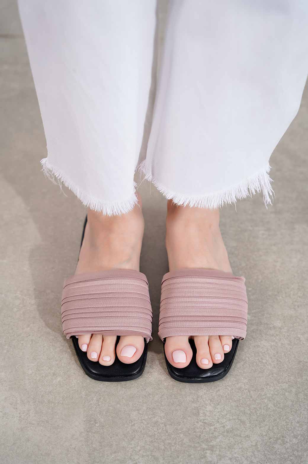 DIRTY PINK PLEATED SLIDE