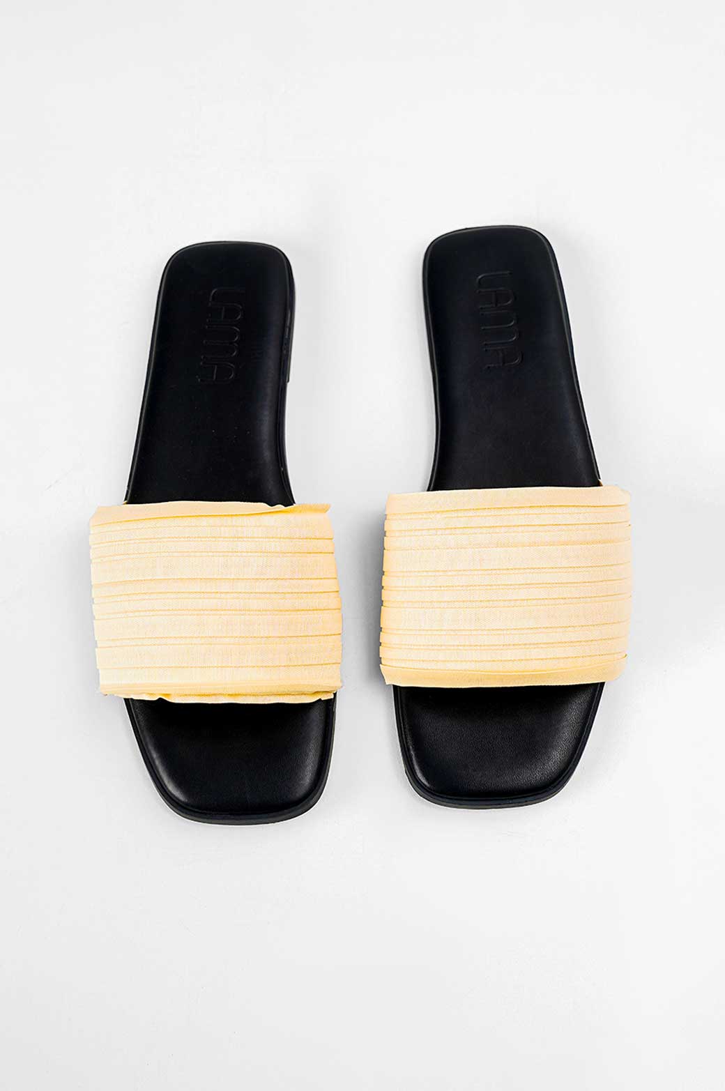OFF WHITE PLEATED SLIDE