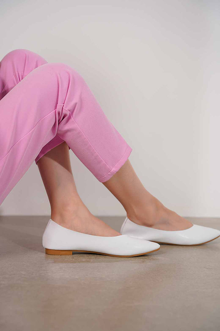 WHITE BASIC BALLERINA PUMPS