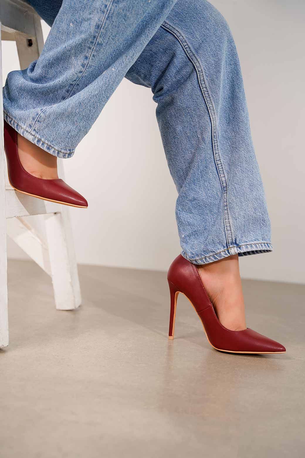 MAROON POINTED STILETTO HEEL