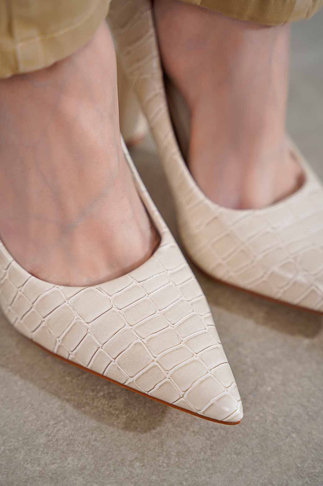 BEIGE CROCK POINTED CROC HIGH HEEL