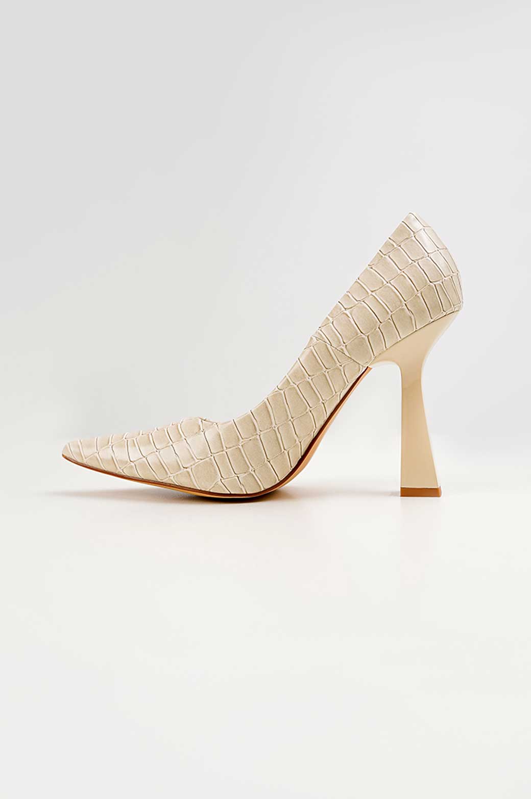 BEIGE CROCK POINTED CROC HIGH HEEL
