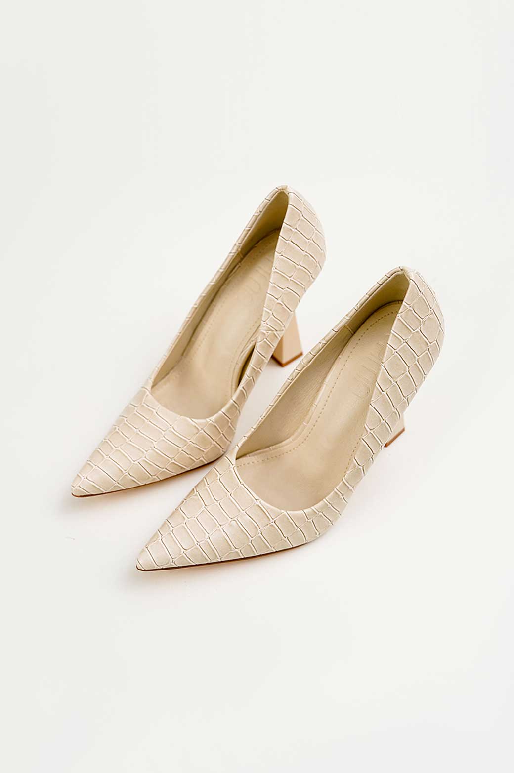 BEIGE CROCK POINTED CROC HIGH HEEL