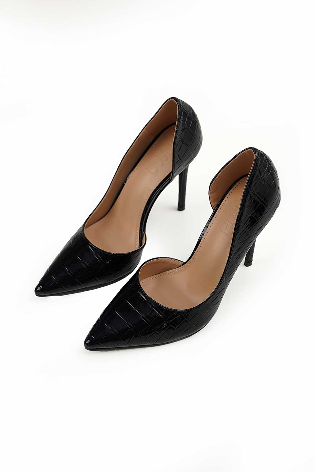 BLACK POINTED HIGH HEEL