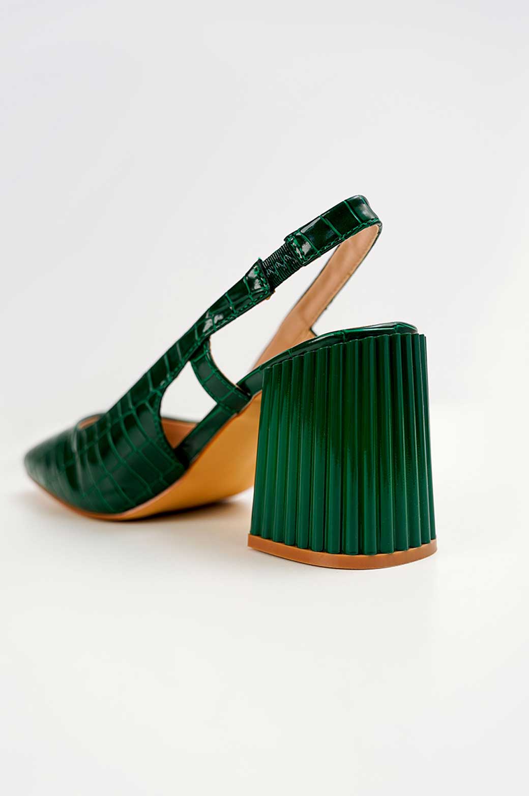 GREEN SLINGBACK HEELS