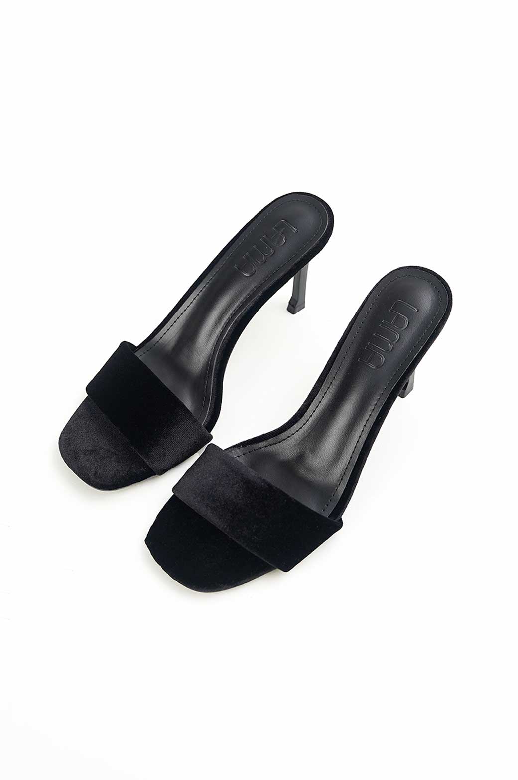 BLACK PLUSH HIGH HEEL