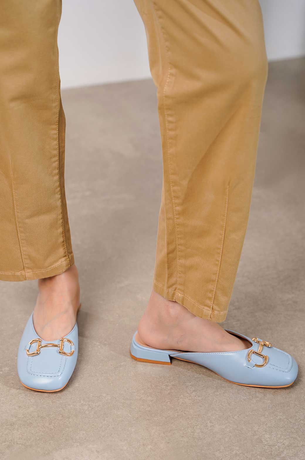LIGHT BLUE THE SQUARE MULE