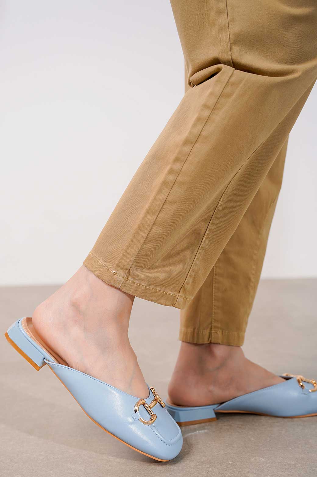LIGHT BLUE THE SQUARE MULE