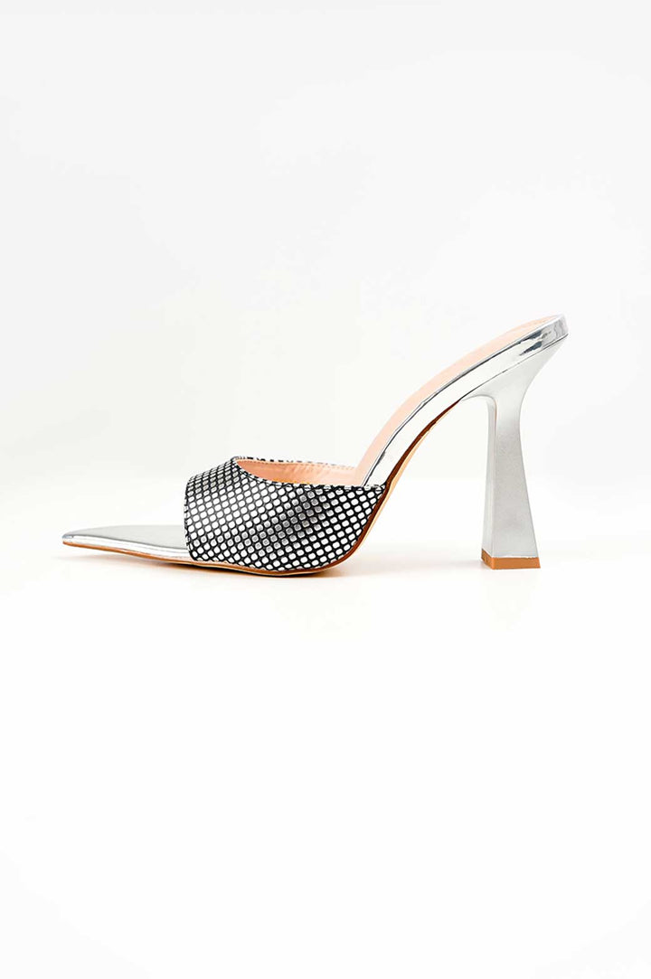 SILVER POINTED GOLD HEEL