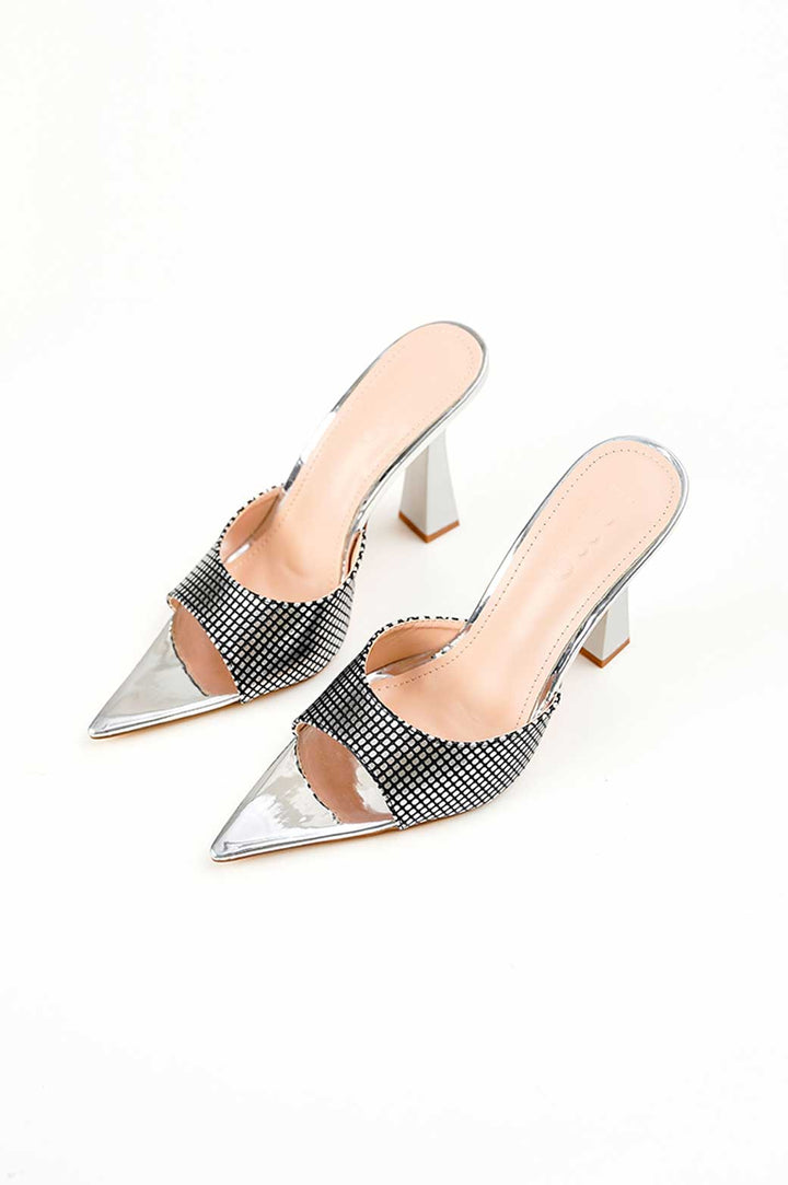 SILVER POINTED GOLD HEEL