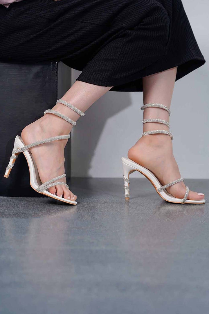 WHITE SPIRAL STRAP HEEL