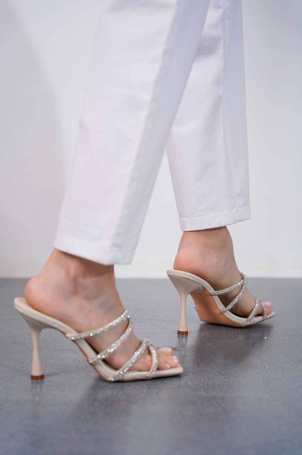 OFF WHITE CRYSTAL HIGH HEEL