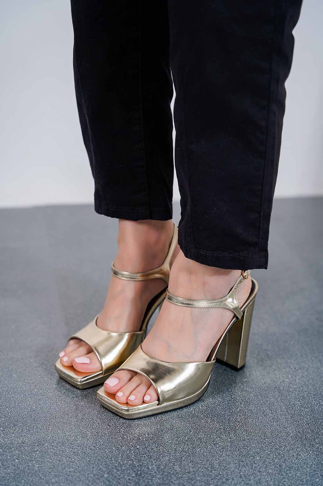 GOLD PLATFORM BLOCK HEEL
