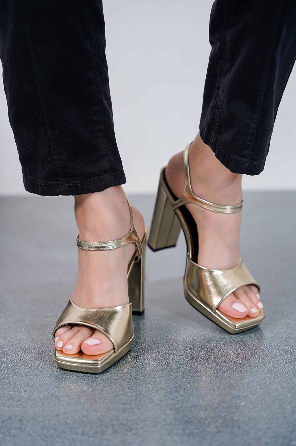 GOLD PLATFORM BLOCK HEEL