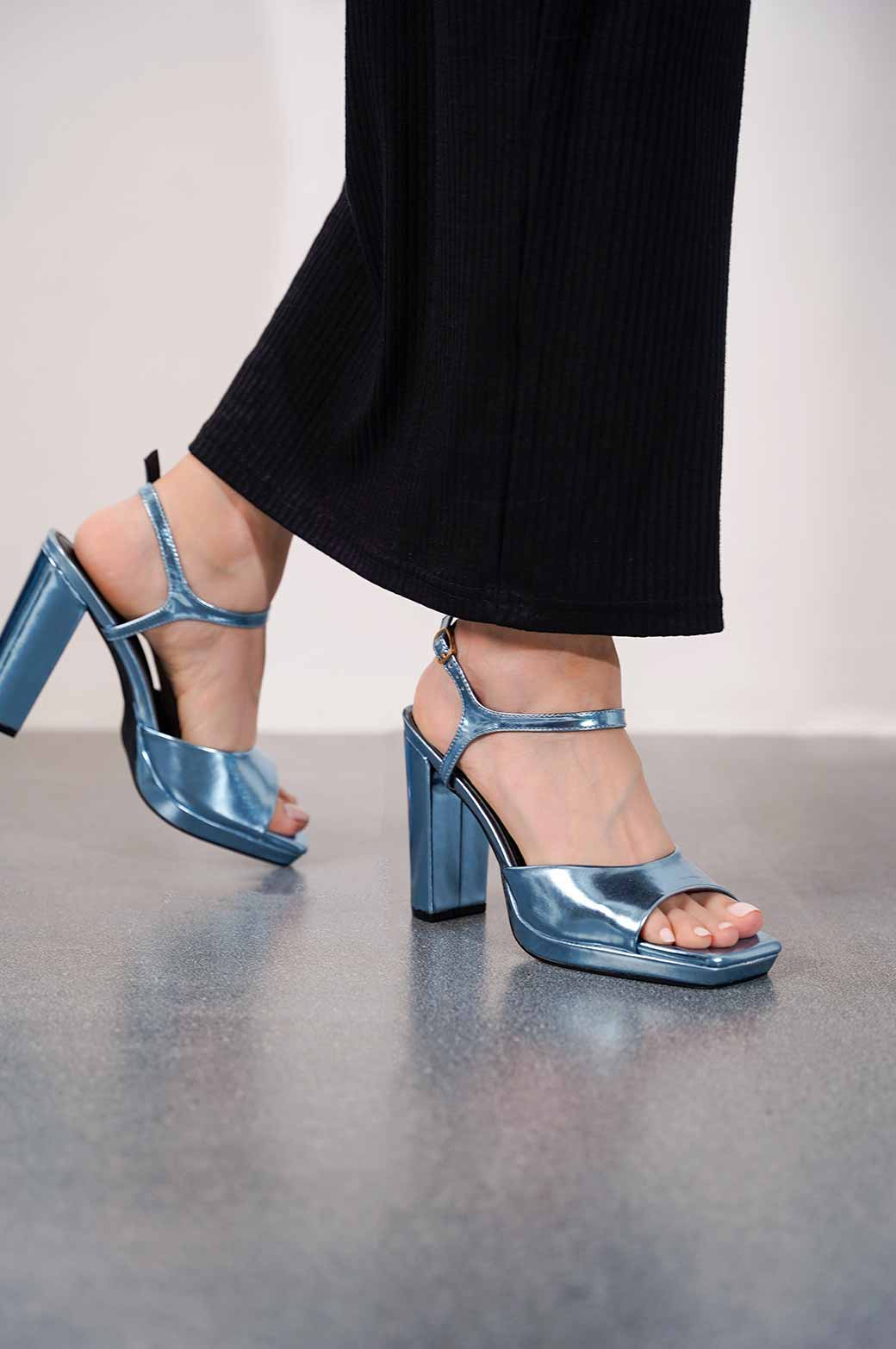 LIGHT BLUE PLATFORM BLOCK HEEL