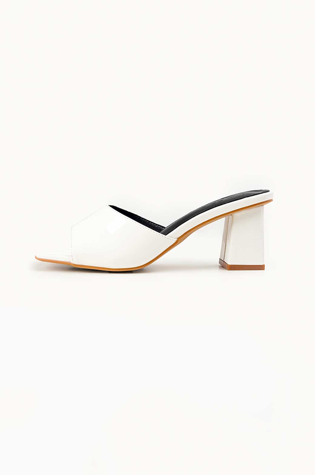 WHITE BLOCK HEEL MULE