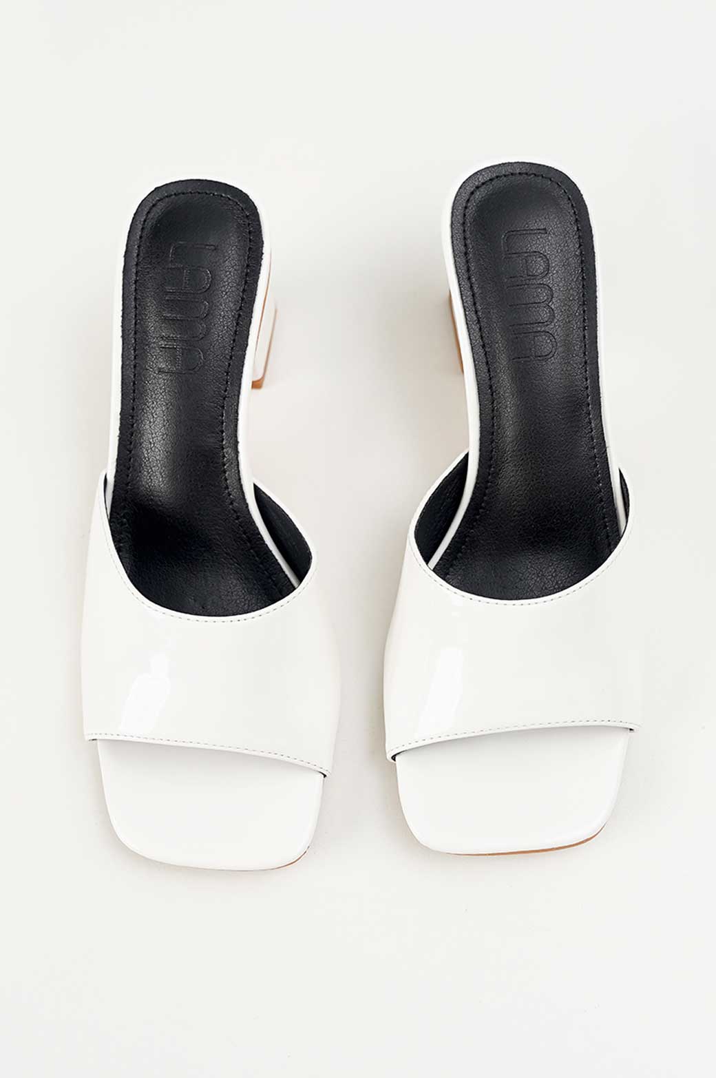 WHITE BLOCK HEEL MULE