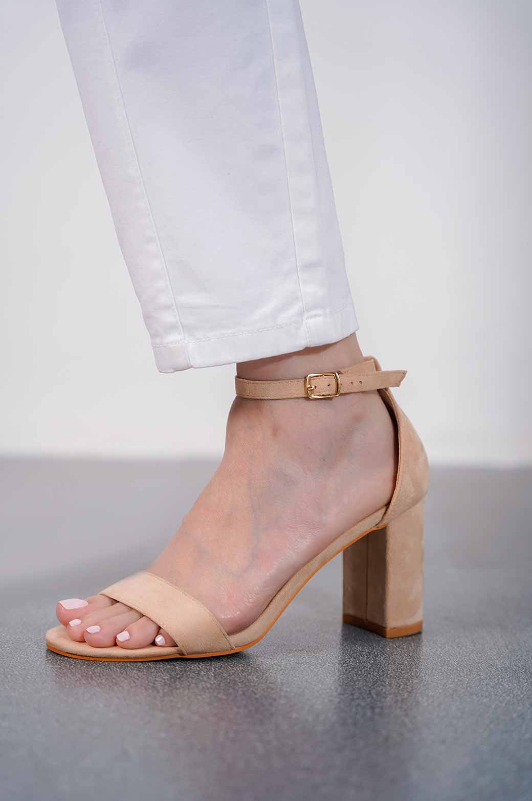 BEIGE ANKEL STRAP HEEL