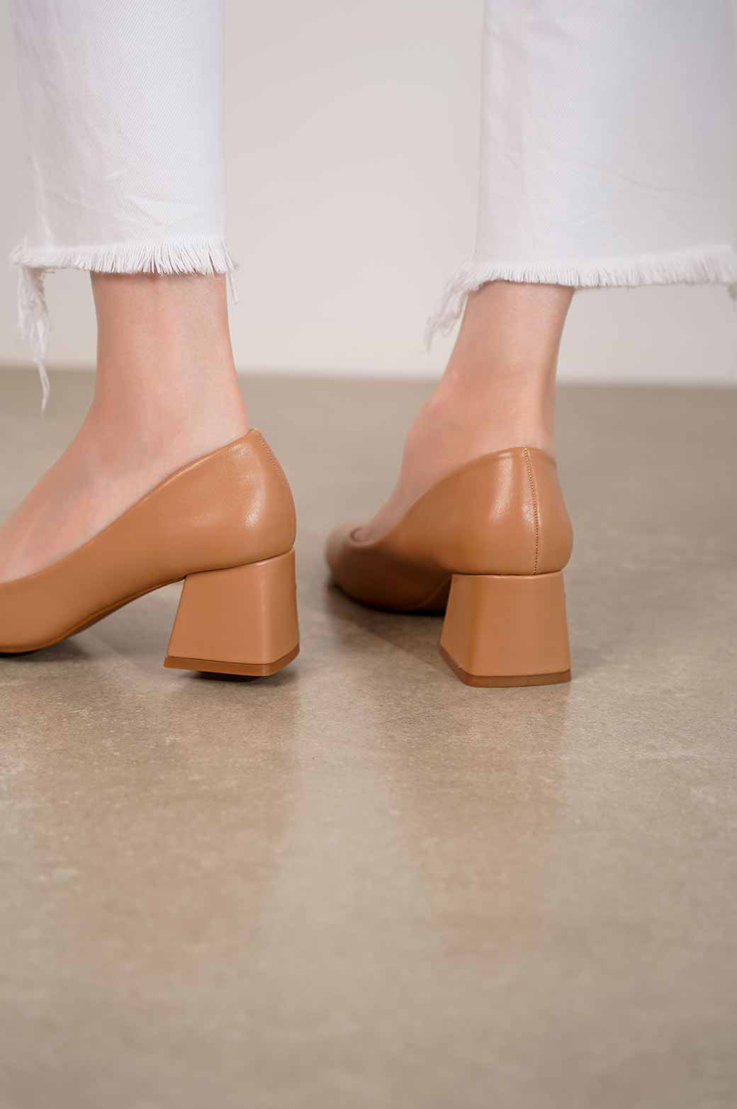 KHAKI COURT SHOE