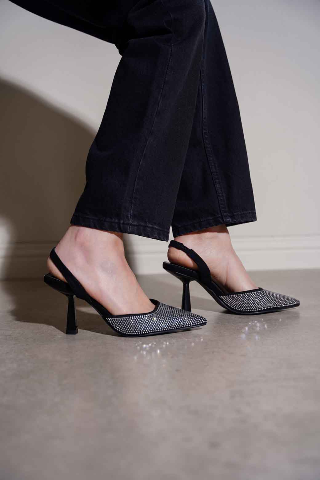 BLACK RHINESTONE HEEL