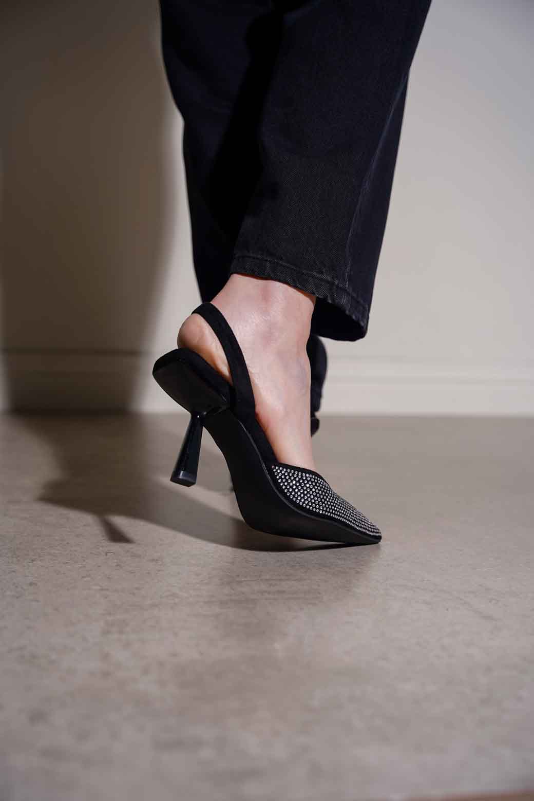 BLACK RHINESTONE HEEL