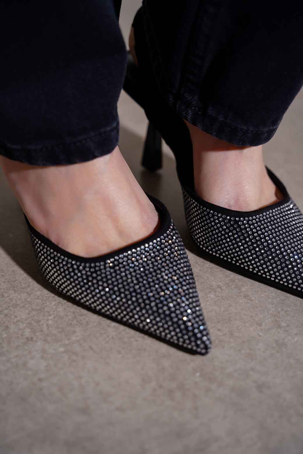 BLACK RHINESTONE HEEL