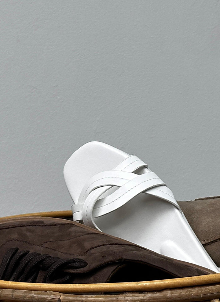 LAMA FOOTWEAR FOR MEN AND WOMEN