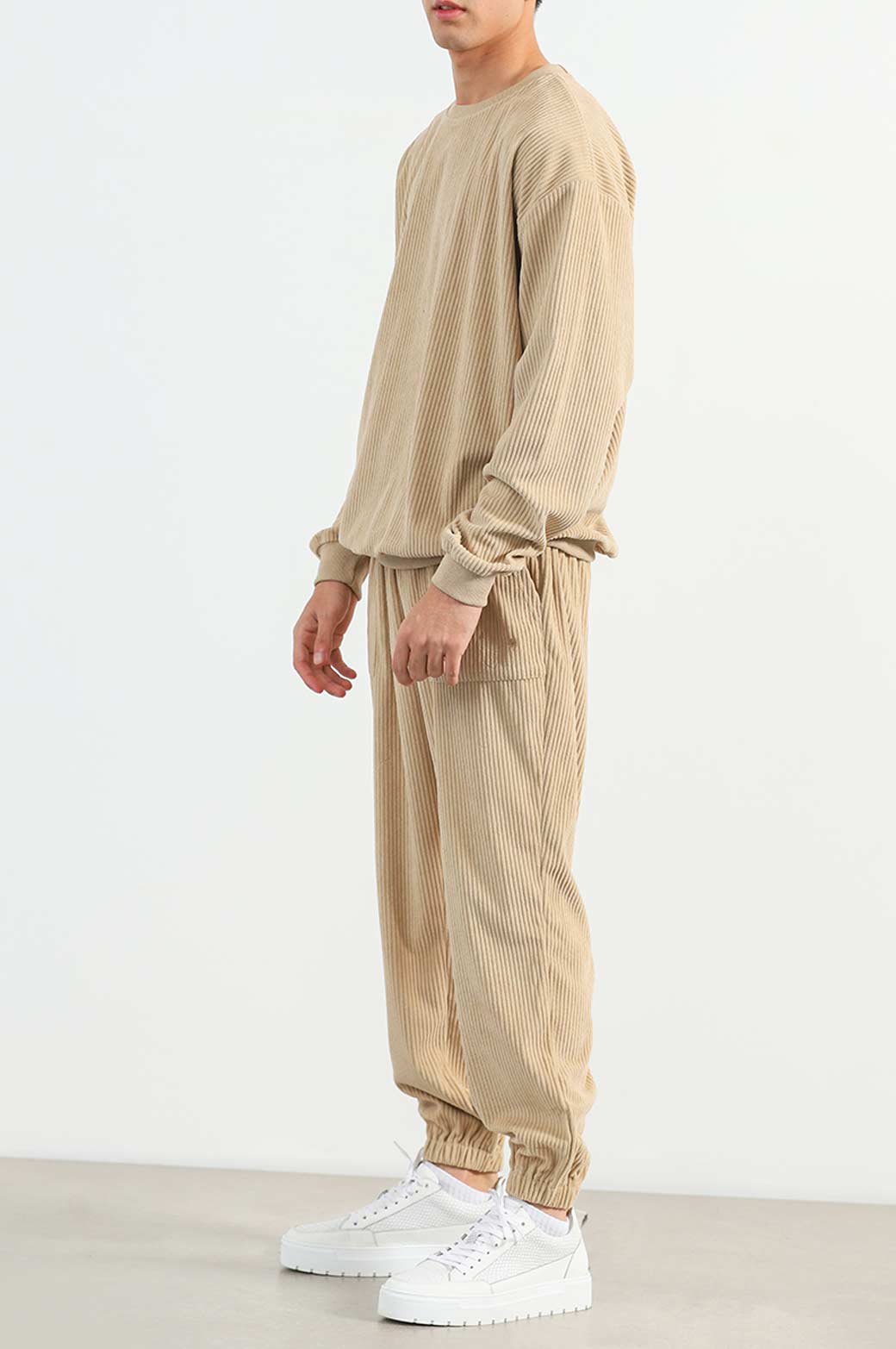 CAMEL RIBBED KNIT SWEATER