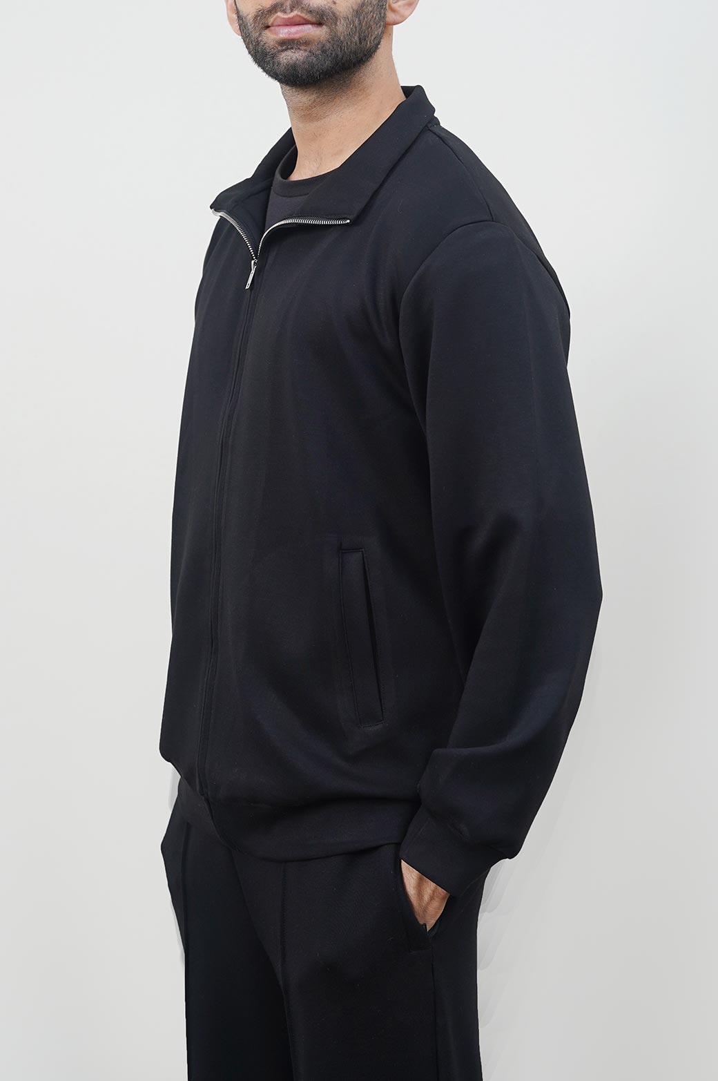 BLACK BASIC ZIPPER JACKET