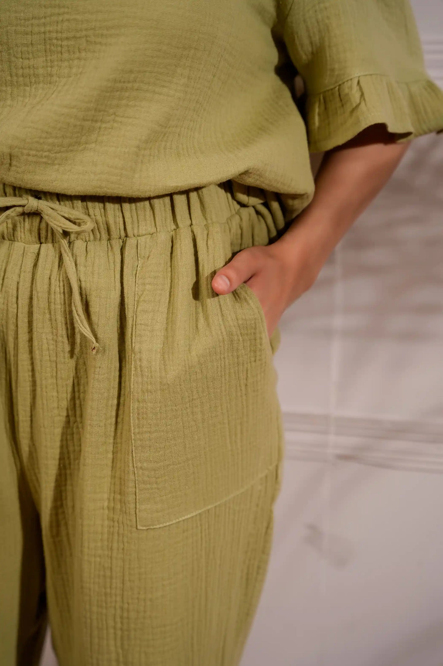 GREEN EVERYDAY MUSLIN PANTS