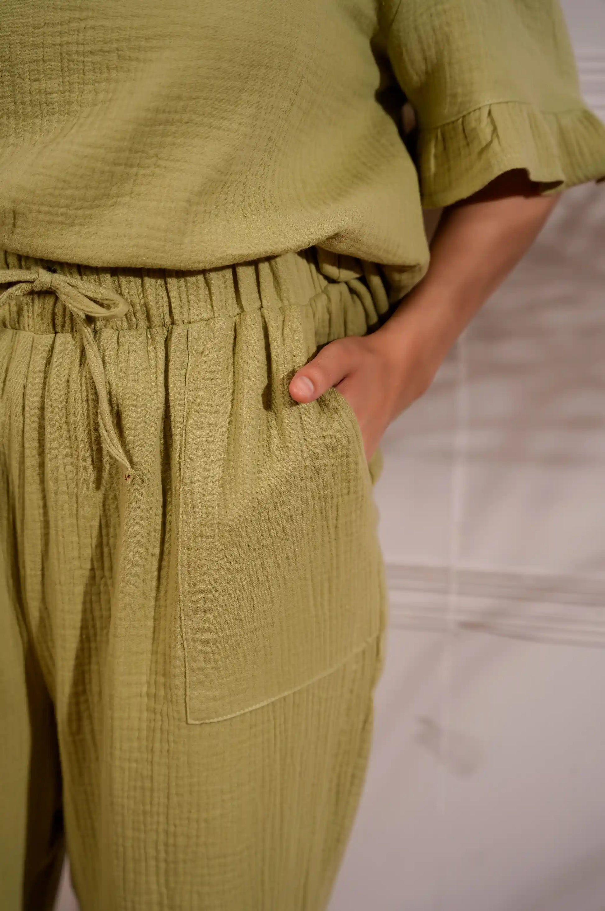 GREEN EVERYDAY MUSLIN PANTS