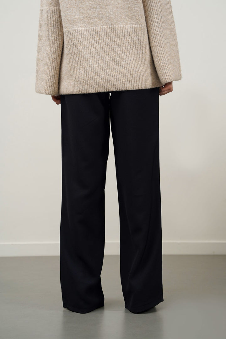 LONG FORMAL STRAIGHT TROUSERS