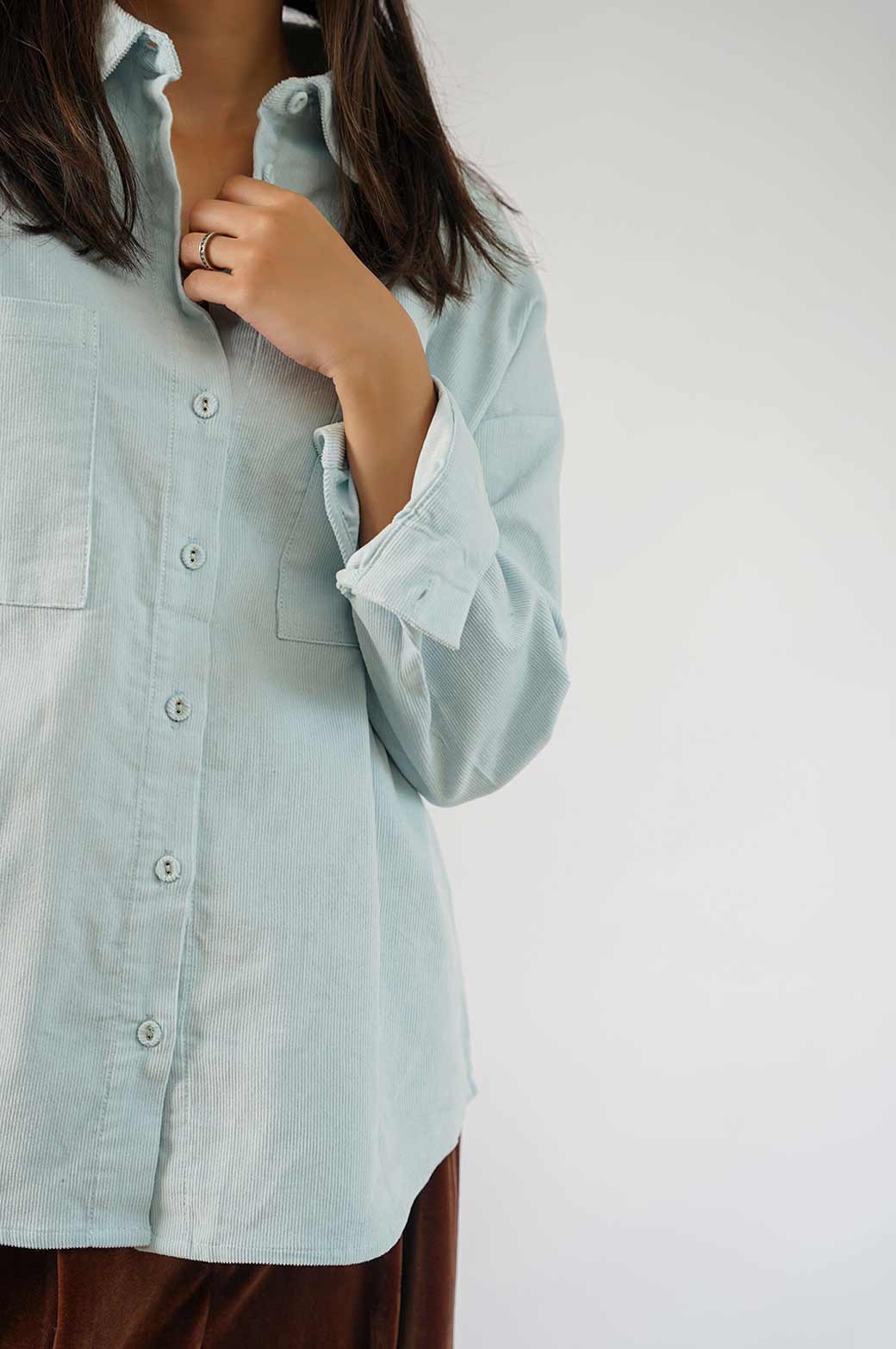 BLUE CORDUROY BUTTON DOWN