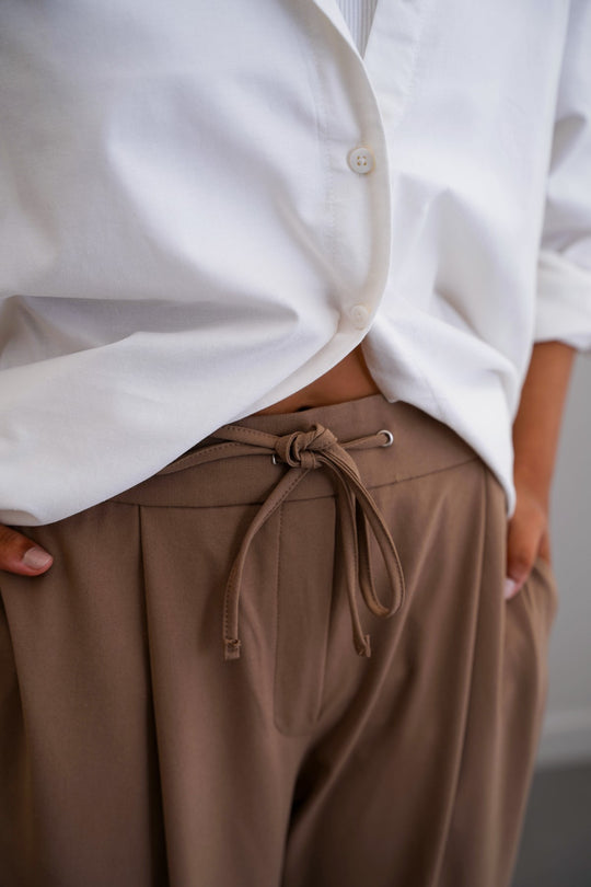 KHAKI ARCHITECT DRAWSTRING PANTS