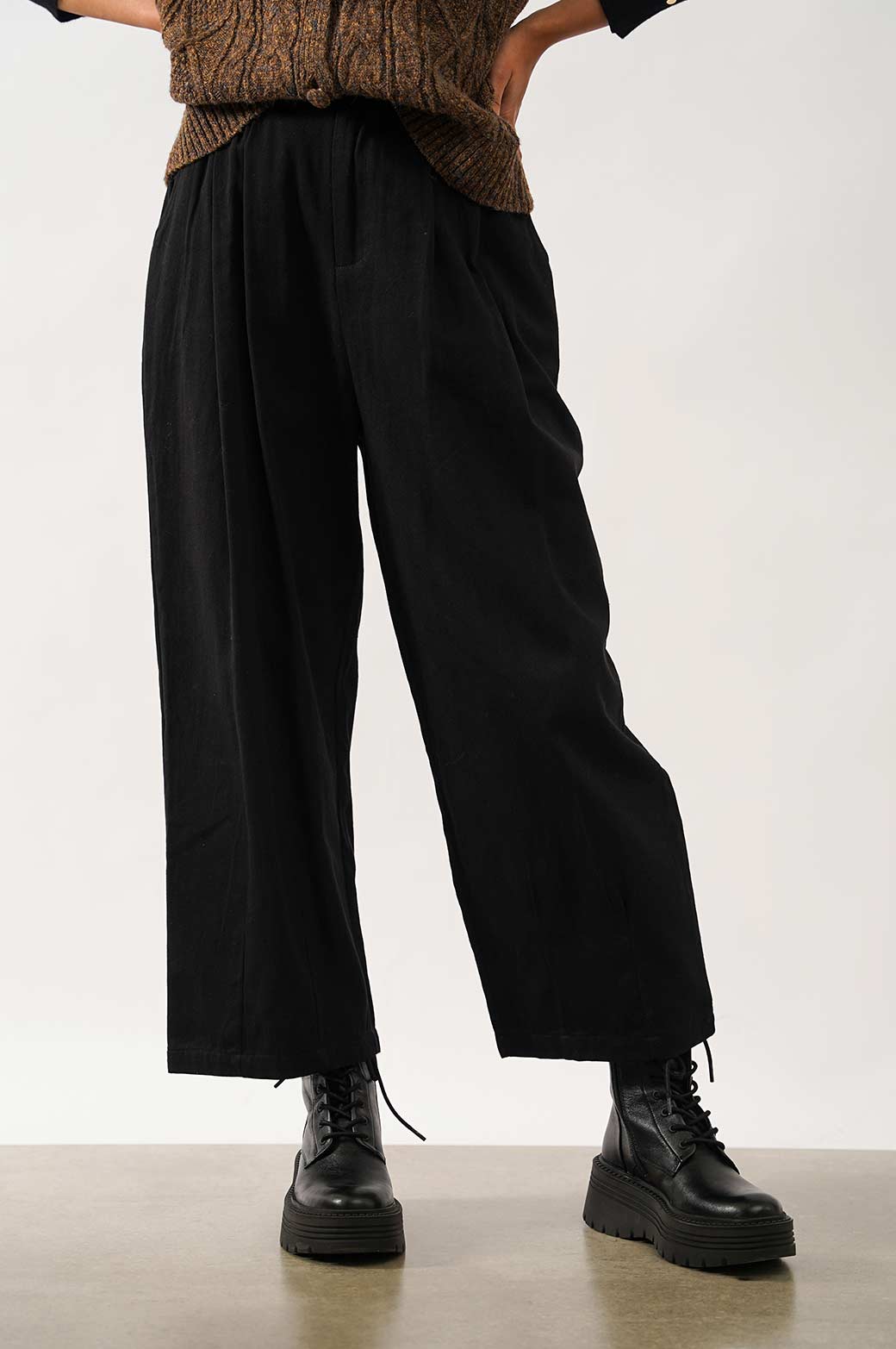 BLACK TAILORED WIDE PANT