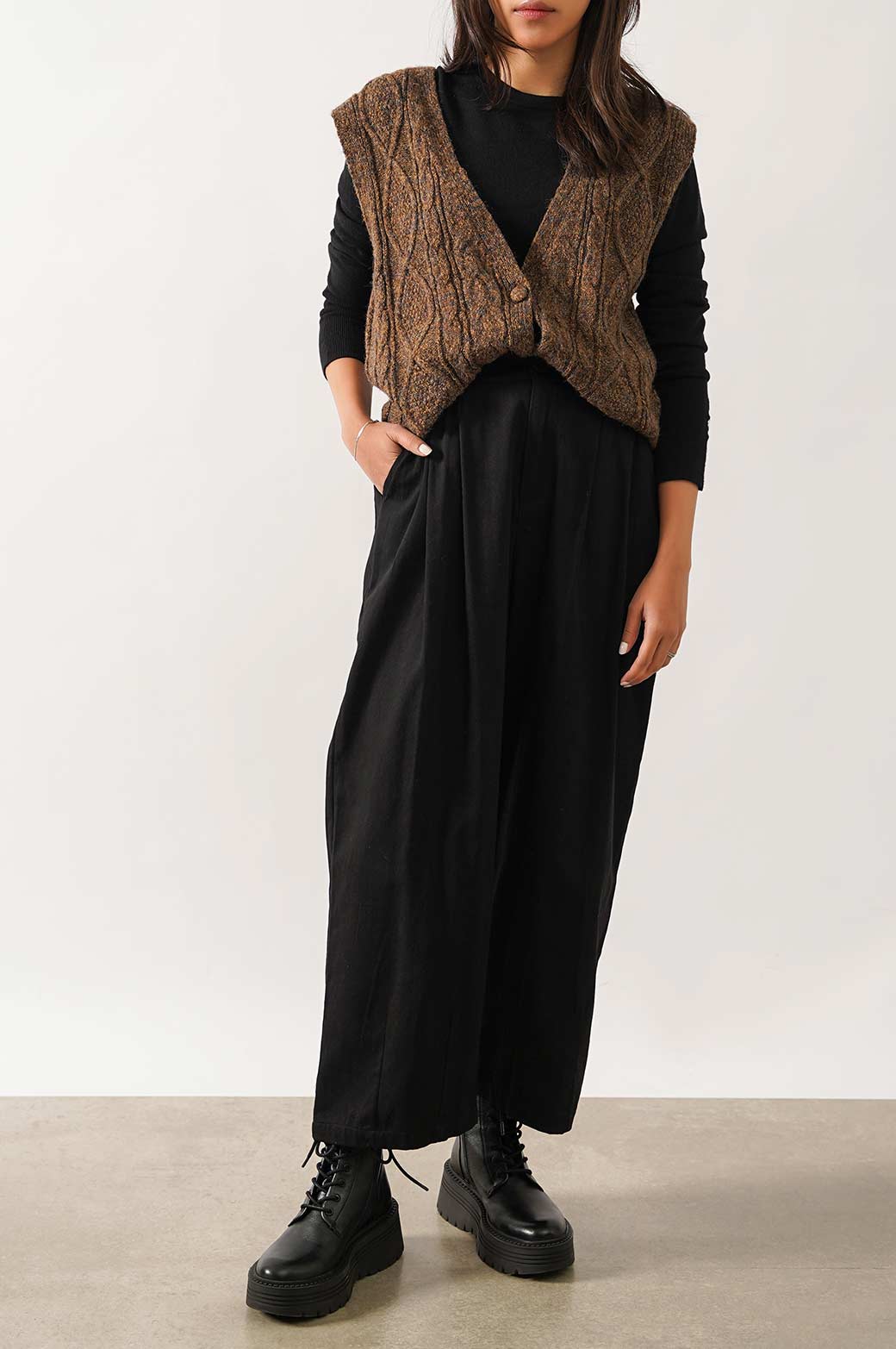 BLACK TAILORED WIDE PANT