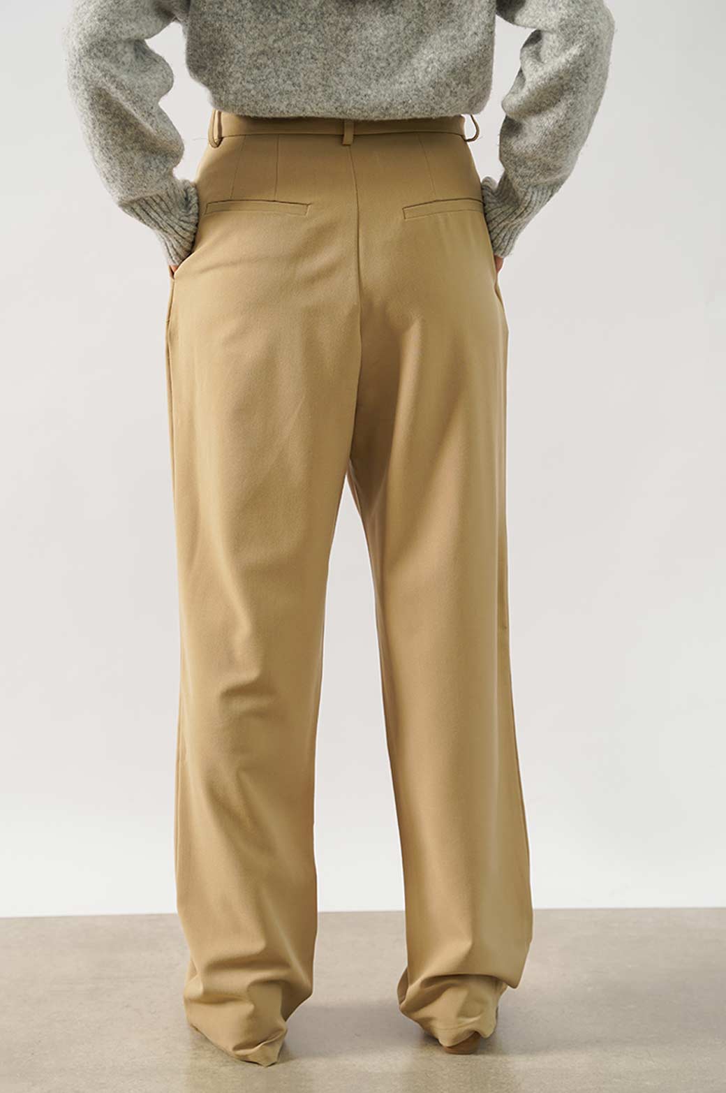 BEIGE TAILORED OVERSIZED PANT