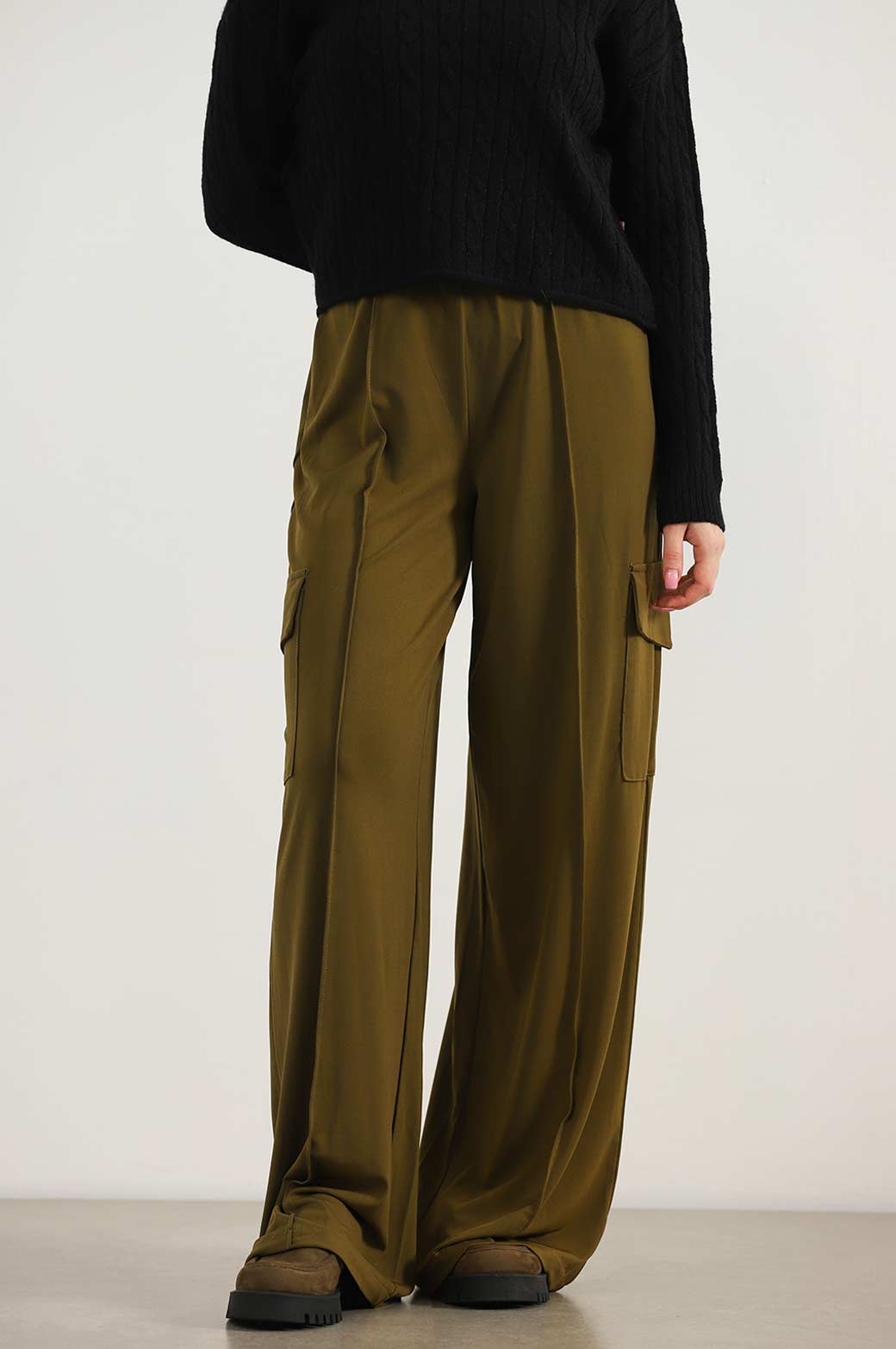 OLIVE FLOWY CARGO PANTS