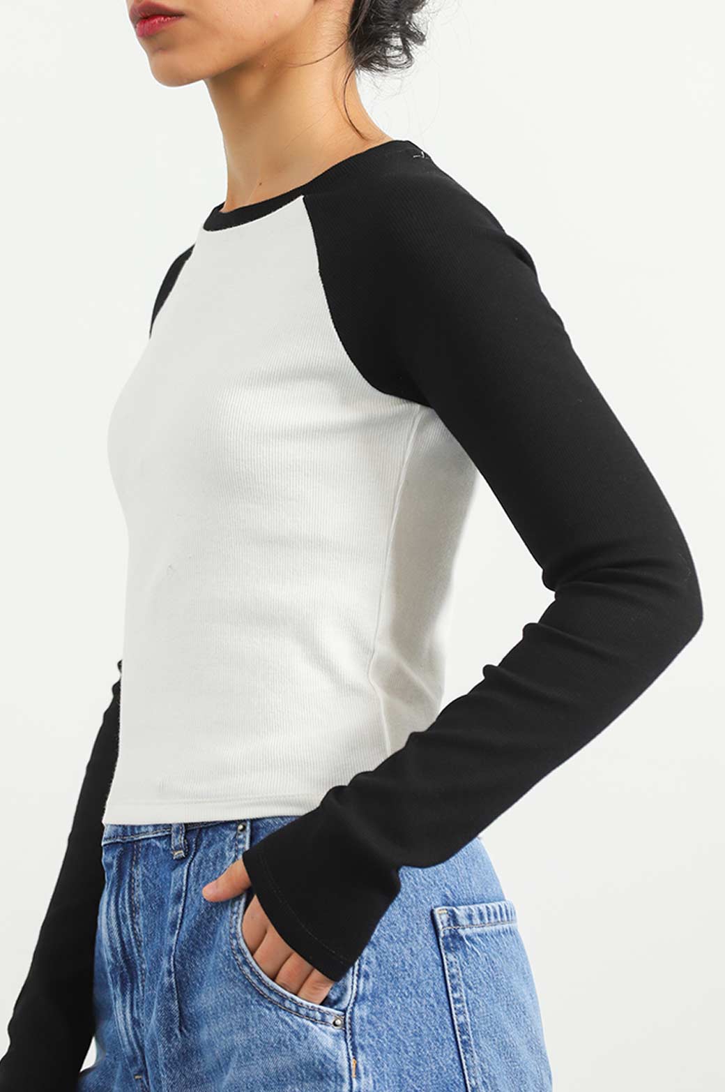 BLACK BASEBALL T-SHIRT
