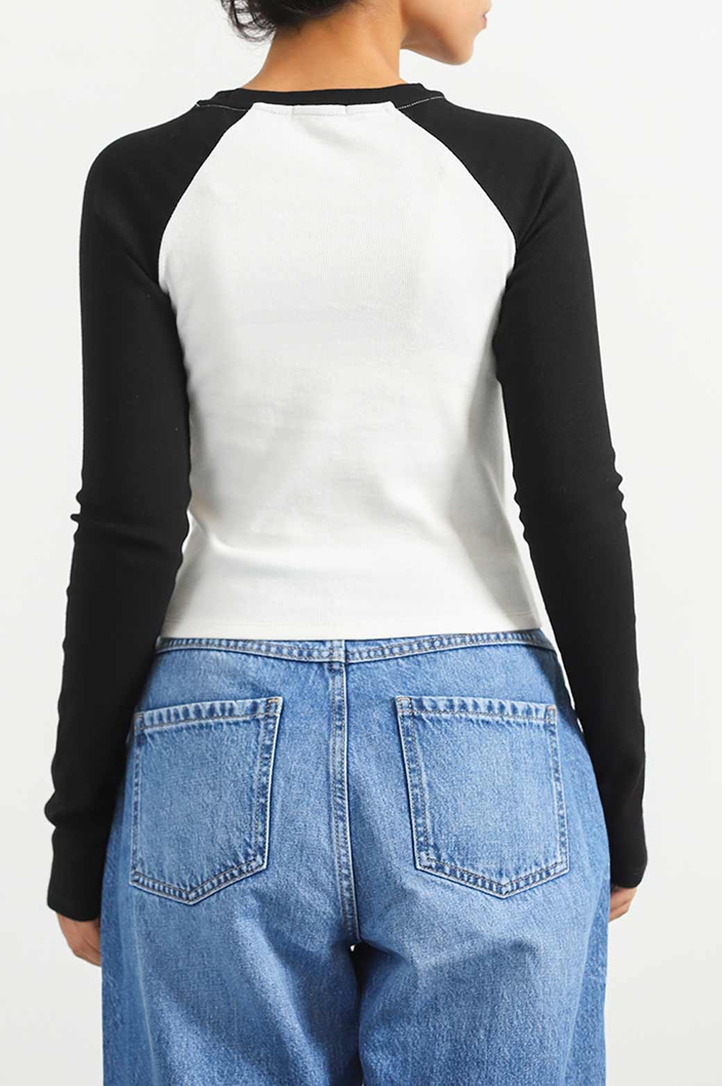 BLACK BASEBALL T-SHIRT