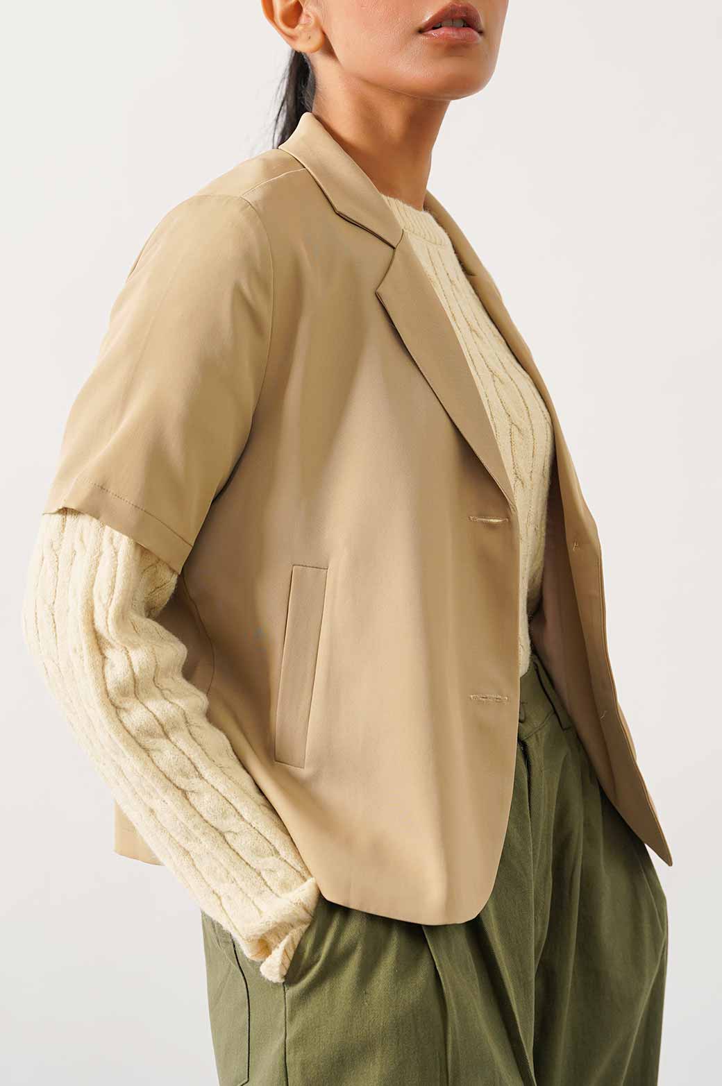 BEIGE CROPPED BLAZER SHIRT